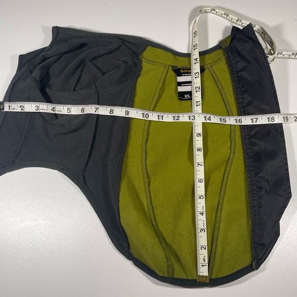 **SOLD** Ruffwear | Cloud Chaser Jacket - Picture 2 of 6